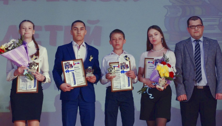 Торжественная церемония награждения одаренных детей Казачинского района.